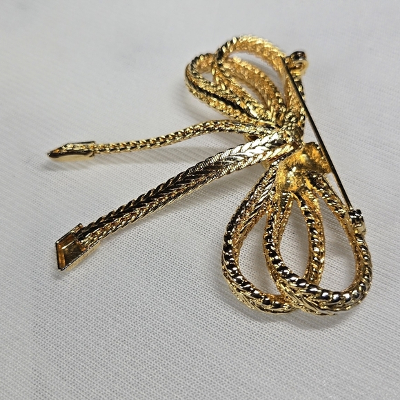 Vintage Gold Tone Bow Brooche Pin - Picture 7 of 16
